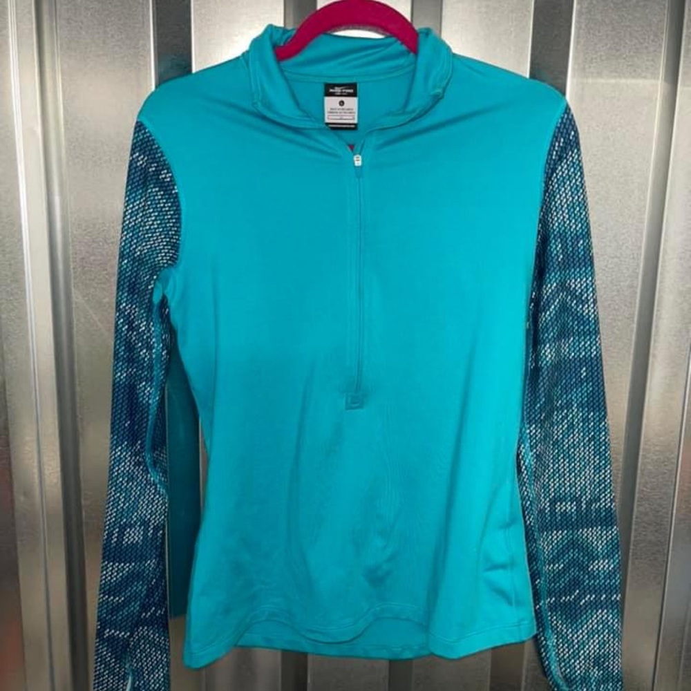 Women’s large Nike pull over